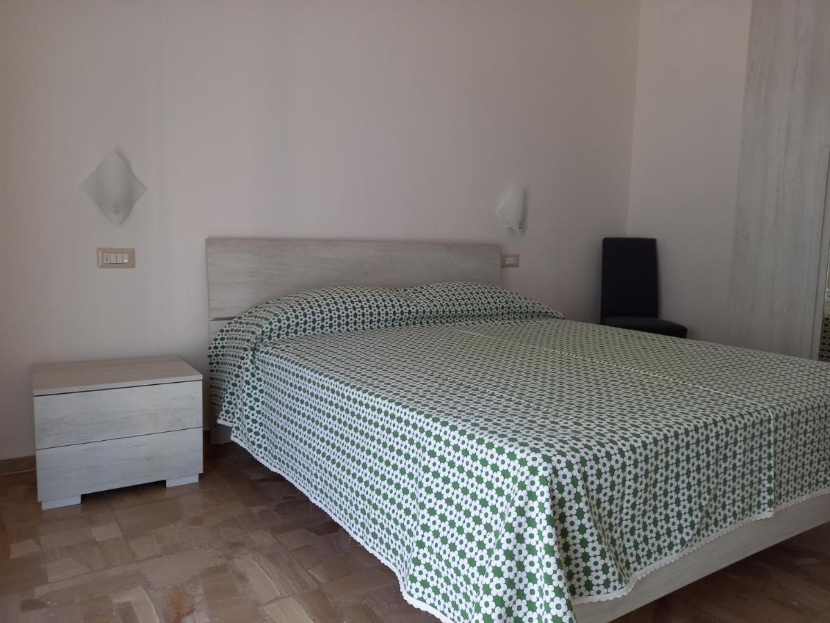 B&B La Vela Villa Rosa Di Martinsicuro ภายนอก รูปภาพ