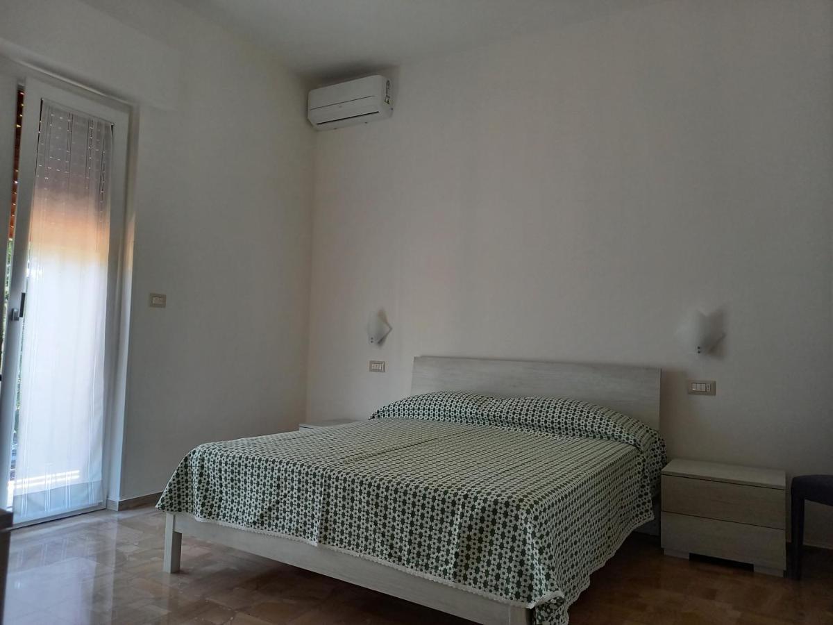 B&B La Vela Villa Rosa Di Martinsicuro ภายนอก รูปภาพ